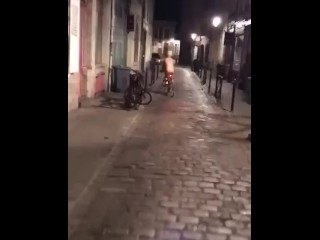 Mylanà Poil Sur Little One Vélo Dans Influenza Rue