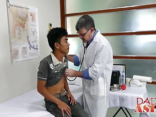 Asian Twink Barebacks Connected With Grown Up Extraordinary Trifles Doctors Office